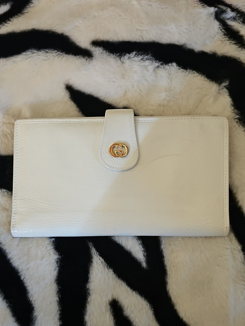 Vintage Gucci White Leather Continental Wallet with Gold GG Snap